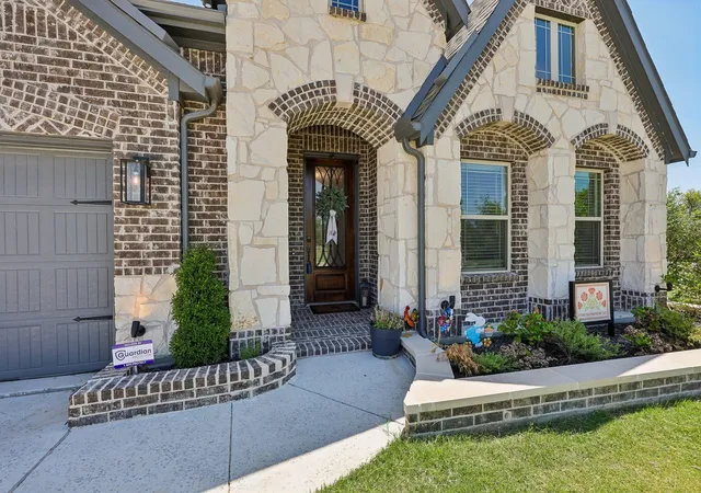 Photo 2 of Single family home for sale at 7700 Sunspray St, Joshua, TX 76058 | MLS# 21360068 | Listing updated on 2026-08-31