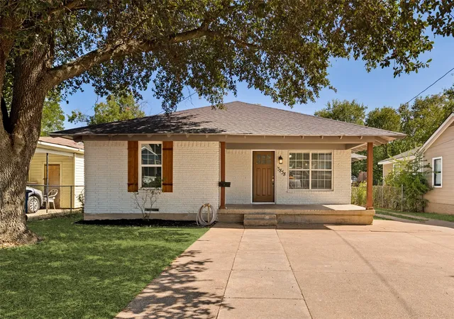 Photo 2 of Single family home for sale at 3838 Dutton Dr, Dallas, TX 75211 | MLS# 21363359 | Listing updated on 2026-09-29