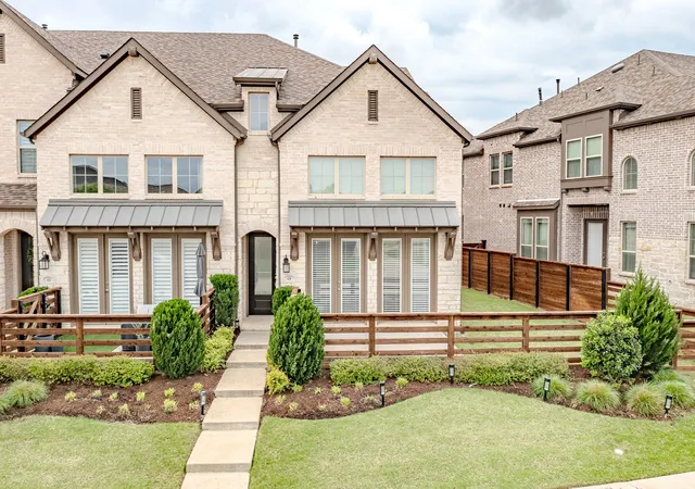Photo 3 of Townhouse for sale at 436 Somerville Dr, Mc Kinney, TX 75071 | MLS# 21363257 | Listing updated on 2026-10-01