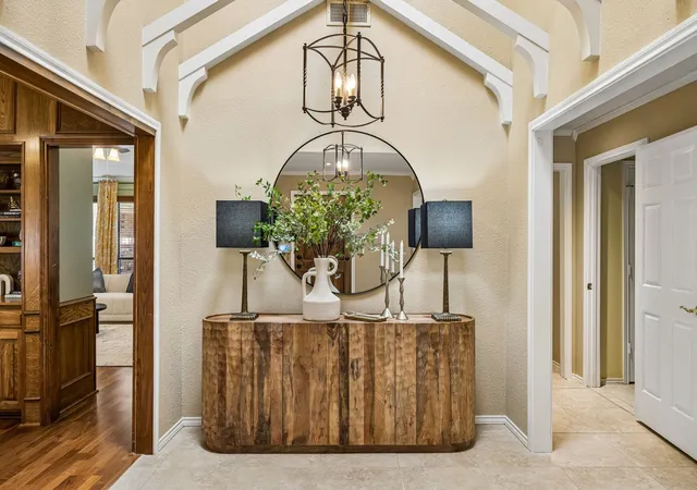 Photo 2 of Sale Pending at 9918 Chimney Hill Ln, Dallas, TX 75243 | MLS# 21363064 | Listing updated on 2026-10-01