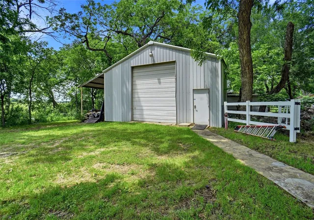 Photo 24 of Mansion for sale at 2600 Rosebud Ln, Richland Hills, TX 76118 | MLS# 21363160 | Listing updated on 2026-08-20