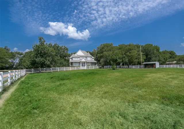Photo 3 of Mansion for sale at 2600 Rosebud Ln, Richland Hills, TX 76118 | MLS# 21363160 | Listing updated on 2026-08-20