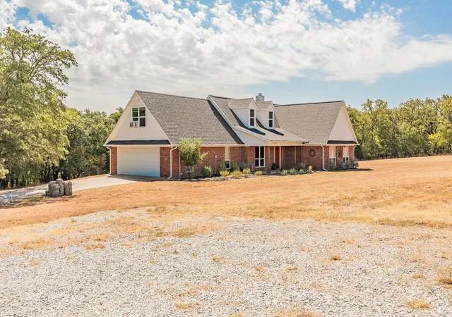 Photo 2 of Single family home for sale at 144 Love Trail Ct, Paradise, TX 76073 | MLS# 21361847 | Listing updated on 2026-10-01
