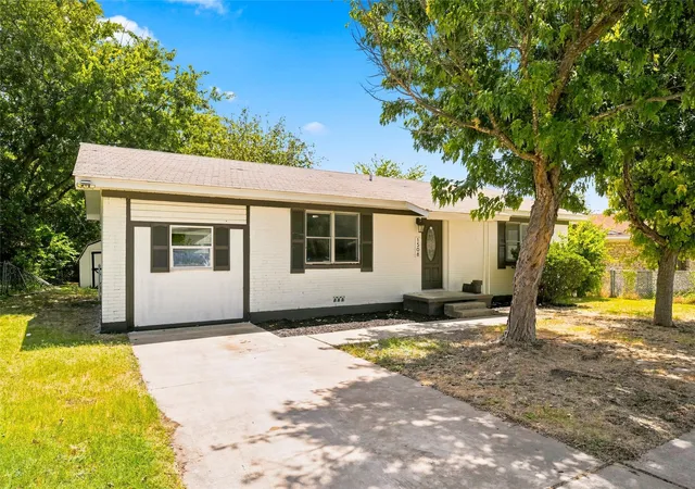 Photo 3 of Single family home for sale at 1508 Bowie Ct, Killeen, TX 76541 | MLS# 21363173 | Listing updated on 2026-08-19