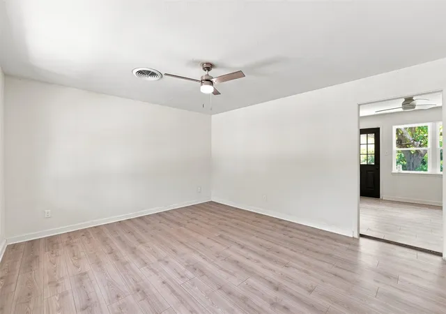 Photo 3 of Single family home for sale at 1508 Bowie Ct, Killeen, TX 76541 | MLS# 21363173 | Listing updated on 2026-08-19