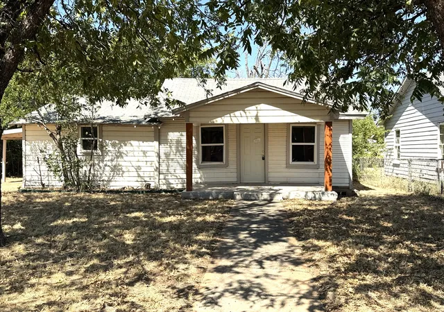 Photo 1 of Single family home for sale at 1526 Sewell St, Abilene, TX 79605 | MLS# 21346450 | Listing updated on 2026-08-19