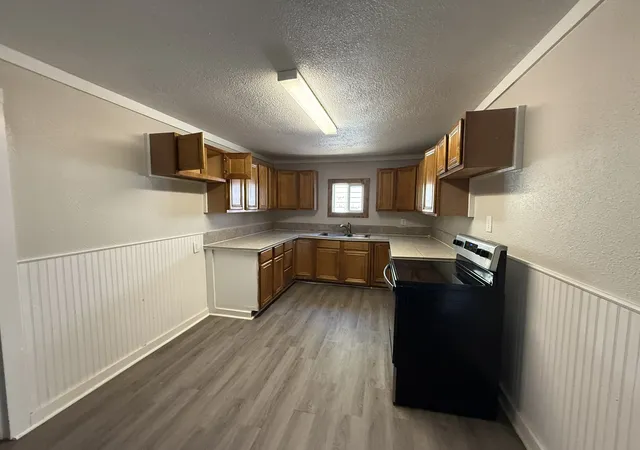 Photo 3 of Single family home for sale at 1526 Sewell St, Abilene, TX 79605 | MLS# 21346450 | Listing updated on 2026-08-19