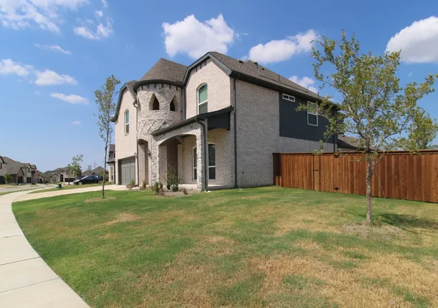 Photo 2 of Single family home for sale at 3328 Lakestriker Rd, Celina, TX 75009 | MLS# 21363449 | Listing updated on 2026-08-23