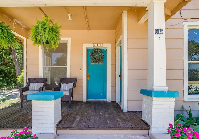Photo 3 of Single family home for sale at 515 W Bridge St, Weatherford, TX 76086 | MLS# 21360408 | Listing updated on 2026-09-20