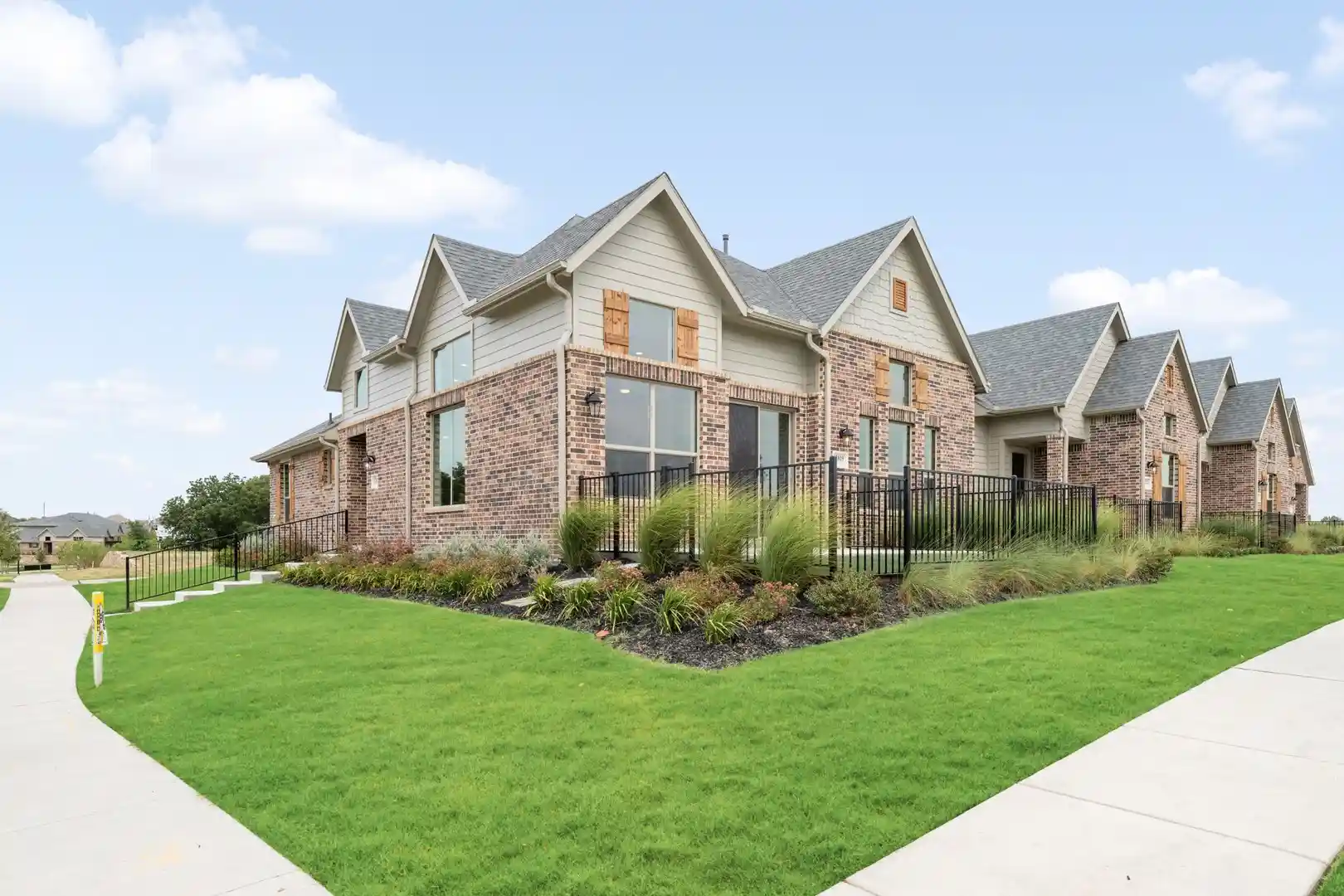 Photo 1 of Townhouse for sale at 12819 Pine Ridge Trl, Rowlett, TX 75089 | MLS# 21363472 | Listing updated on 2026-10-30