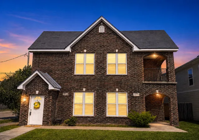 Photo 1 of Multi family home for sale at 1425 James Ave, Waco, TX 76706 | MLS# 21360543 | Listing updated on 2026-08-19