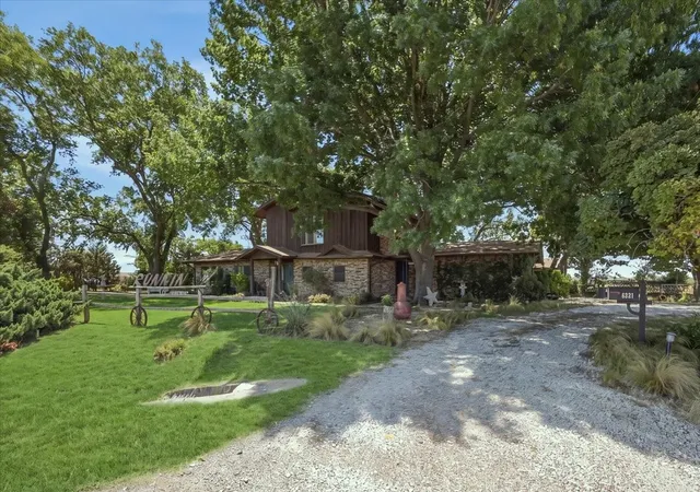 Photo 3 of Single family home for sale at 6221 Hwy 8, Desdemona, TX 76445 | MLS# 21363501 | Listing updated on 2026-10-01