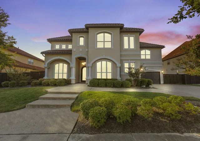 Photo 1 of Mansion for sale at 947 Running, Frisco, TX 75036 | MLS# 21360650 | Listing updated on 2026-09-02