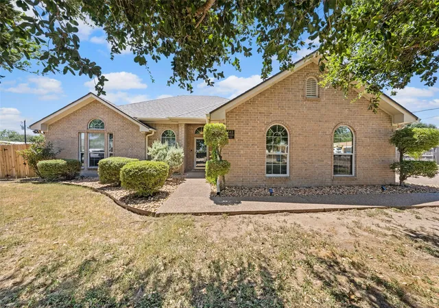 Photo 3 of Single family home for sale at 643 Woodard Ln, Bruceville, TX 76630 | MLS# 21363032 | Listing updated on 2026-09-06