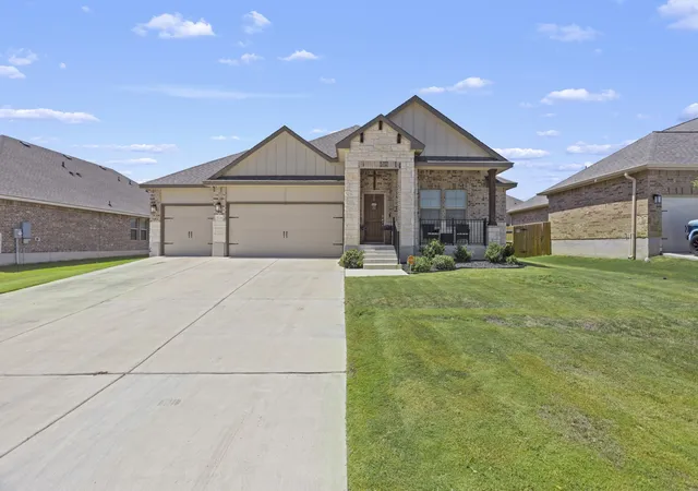 Photo 1 of Single family home for sale at 5724 St Charles Dr, Belton, TX 76513 | MLS# 21361136 | Listing updated on 2026-08-19