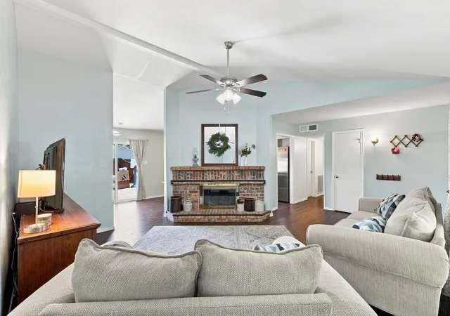 Photo 4 of Sale Pending at 1302 Rivercrest Blvd, Allen, TX 75002 | MLS# 21359541 | Listing updated on 2026-08-29