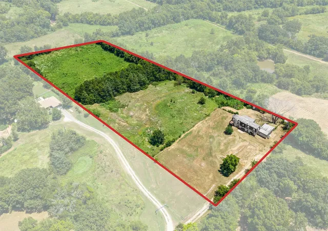 Photo 2 of Single family home for sale at 41 Kelsey Rd, Denison, TX 75021 | MLS# 21363542 | Listing updated on 2026-09-27