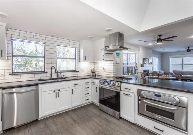 Photo 3 of Single family home for sale at 1903 N Weaver St, Gainesville, TX 76240 | MLS# 21363579 | Listing updated on 2026-09-23