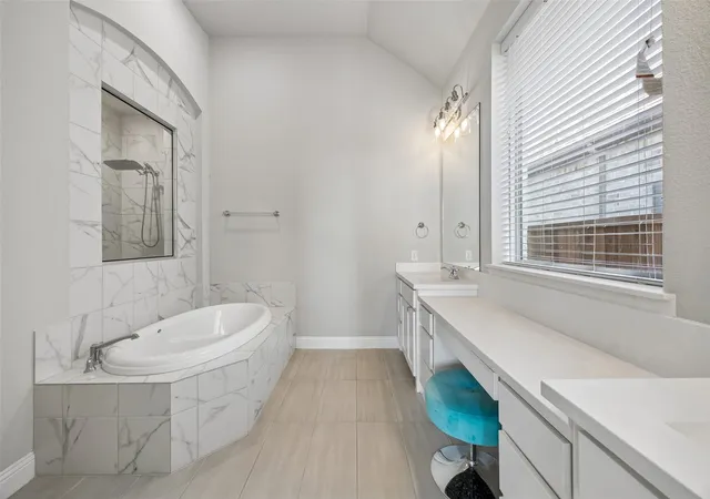 Photo 4 of Single family home for sale at 12217 Hulson Trl, Haslet, TX 76052 | MLS# 21362484 | Listing updated on 2026-10-06