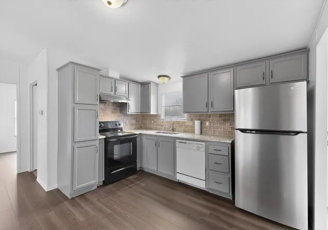 Photo 3 of Manufactured home for sale at 6553 Private Road 2270, Quinlan, TX 75474 | MLS# 21363621 | Listing updated on 2026-09-06