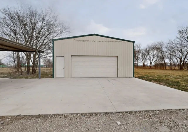 Photo 3 of Manufactured home for sale at 6553 Private Road 2270, Quinlan, TX 75474 | MLS# 21363621 | Listing updated on 2026-09-06