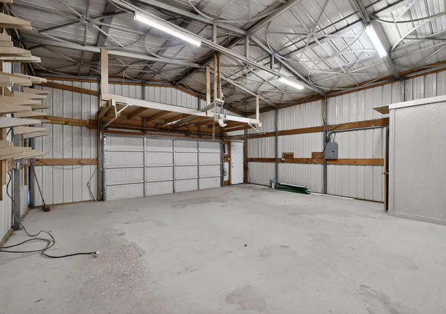 Photo 4 of Manufactured home for sale at 6553 Private Road 2270, Quinlan, TX 75474 | MLS# 21363621 | Listing updated on 2026-09-06