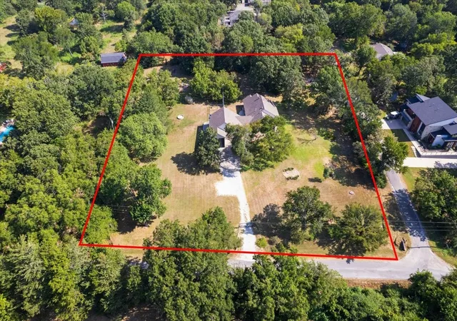 Photo 3 of Single family home for sale at 1091 Cedar Hills Dr, Denison, TX 75021 | MLS# 21337931 | Listing updated on 2026-08-28