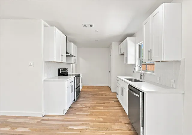Photo 4 of Single family home for sale at 3243 Mayhew Dr, Dallas, TX 75228 | MLS# 21363661 | Listing updated on 2026-08-25