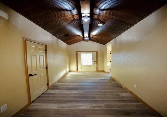 Photo 3 of Single family home for sale at 320 Summit Dr, Mineral Wells, TX 76067 | MLS# 21360681 | Listing updated on 2026-09-23