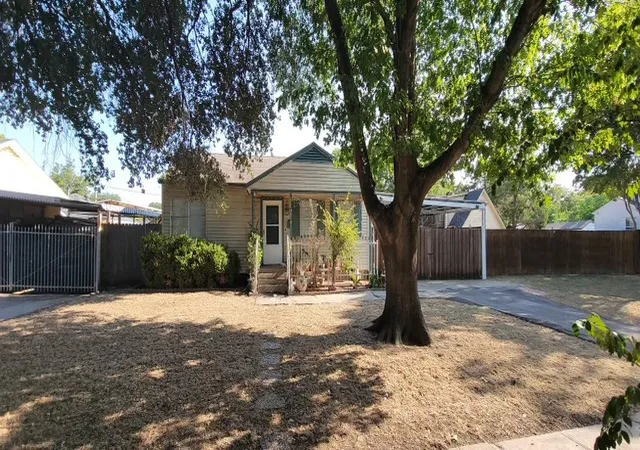 Photo 1 of Sale Pending at 3518 Linda Dr, Dallas, TX 75220 | MLS# 21363665 | Listing updated on 2026-08-28