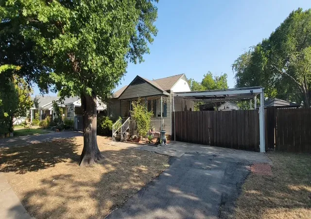 Photo 2 of Sale Pending at 3518 Linda Dr, Dallas, TX 75220 | MLS# 21363665 | Listing updated on 2026-08-28