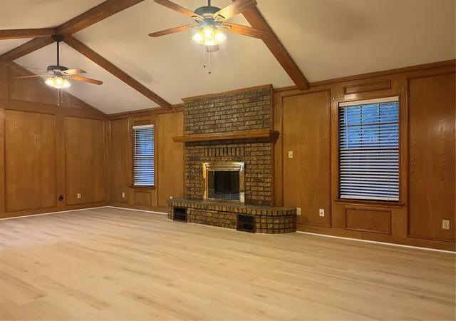 Photo 1 of Single family home for sale at 1058 E Jefferson St, Van Alstyne, TX 75495 | MLS# 21363679 | Listing updated on 2026-08-19