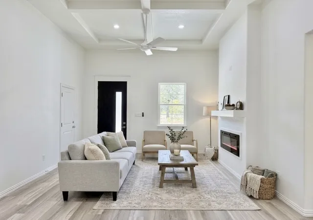 Photo 3 of Single family home for sale at 5555 Mercedes Cir, Granbury, TX 76048 | MLS# 21363322 | Listing updated on 2026-08-29