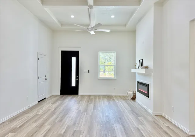 Photo 3 of Single family home for sale at 5555 Mercedes Cir, Granbury, TX 76048 | MLS# 21363322 | Listing updated on 2026-10-02