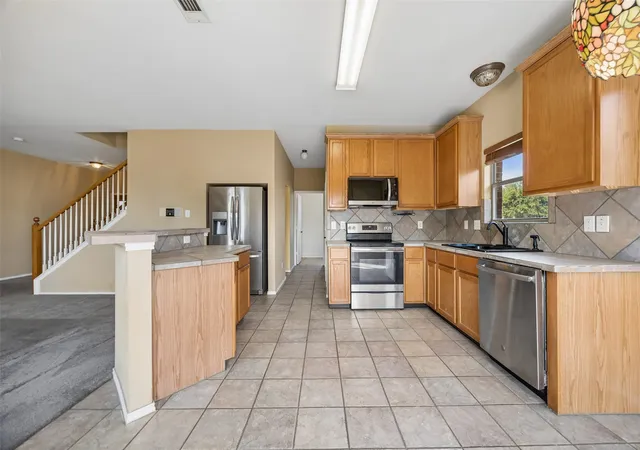 Photo 3 of Single family home for sale at 201 Welch Dr, Royse City, TX 75189 | MLS# 21363303 | Listing updated on 2026-09-24