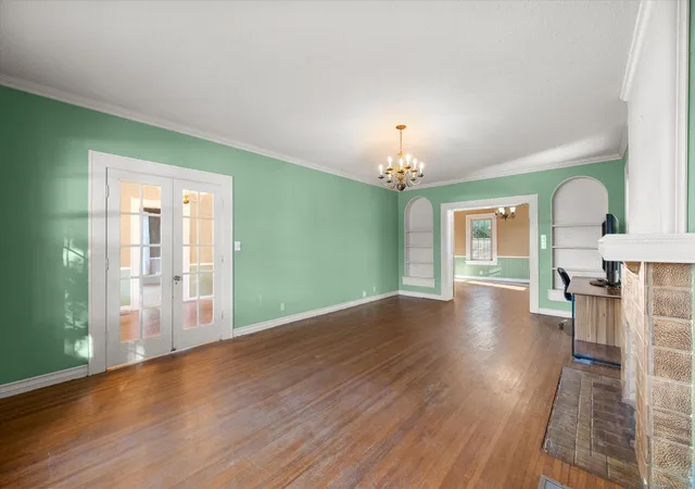 Photo 3 of Single family home for sale at 1452 W 2Nd Ave, Corsicana, TX 75110 | MLS# 21363104 | Listing updated on 2026-08-21