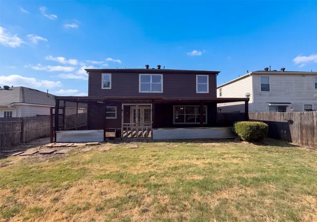 Photo 4 of Single family home for sale at 4325 Falcon Dr, Sherman, TX 75092 | MLS# 21363775 | Listing updated on 2026-08-24