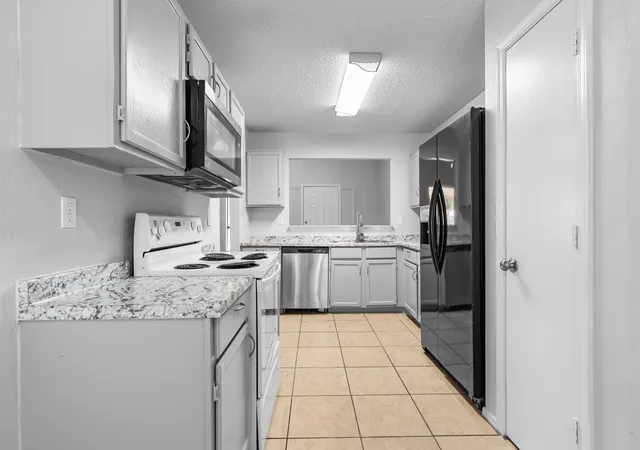Photo 3 of Sale Pending at 8713 Elbe Trl, Fort Worth, TX 76118 | MLS# 21362470 | Listing updated on 2026-09-17