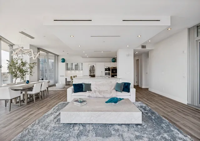 Photo 2 of Condo for sale at 2900 Mckinnon St #2301, Dallas, TX 75201 | MLS# 21362734 | Listing updated on 2026-08-24
