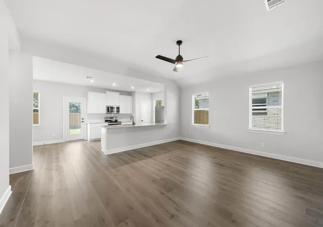 Photo 3 of Single family home for sale at 1000 Cypress Ave, Hutchins, TX 75141 | MLS# 21363861 | Listing updated on 2026-08-19