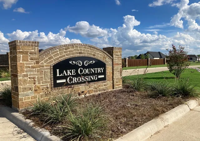 Photo 2 of Land for sale at 121 Shawnee Trl, Pottsboro, TX 75076 | MLS# 21363879 | Listing updated on 2026-08-19