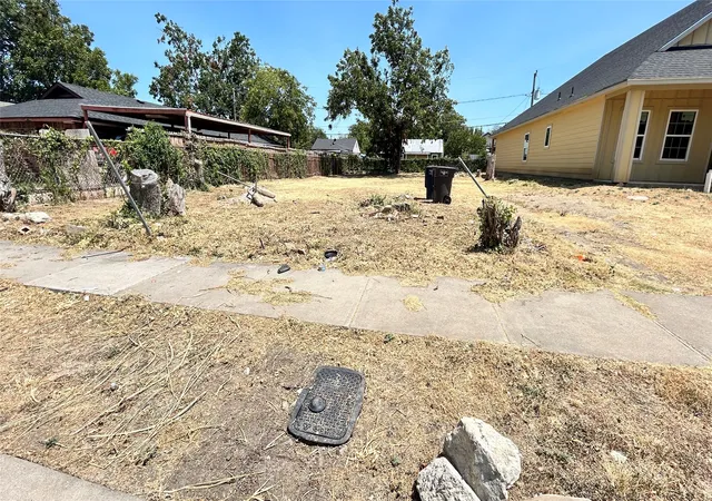 Photo 1 of Land for sale at 3613 College Ave, Fort Worth, TX 76110 | MLS# 21363863 | Listing updated on 2026-08-19