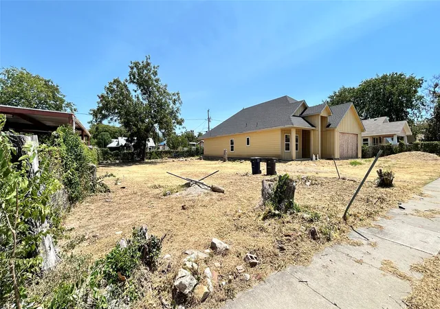 Photo 2 of Land for sale at 3613 College Ave, Fort Worth, TX 76110 | MLS# 21363863 | Listing updated on 2026-08-19