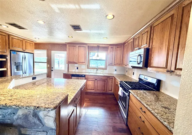 Photo 4 of Single family home for sale at 211 Fm 3023 S, Goldthwaite, TX 76844 | MLS# 21363889 | Listing updated on 2026-08-25
