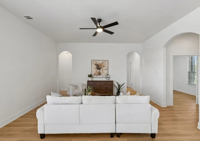 Photo 4 of Single family home for sale at 461 Kerens St, Nevada, TX 75173 | MLS# 21358052 | Listing updated on 2026-09-03