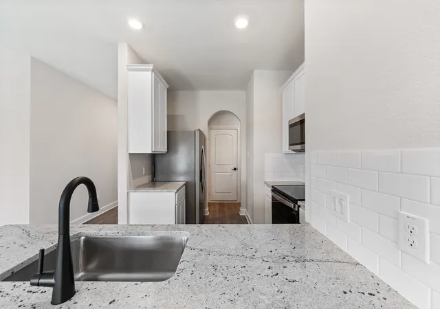Photo 3 of Single family home for sale at 1004 Cedar St, Hutchins, TX 75141 | MLS# 21363951 | Listing updated on 2026-08-19
