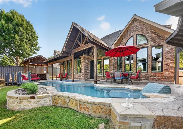 Photo 1 of Sale Pending at 2621 Huntly Ln, Flower Mound, TX 75022 | MLS# 21363065 | Listing updated on 2026-10-06