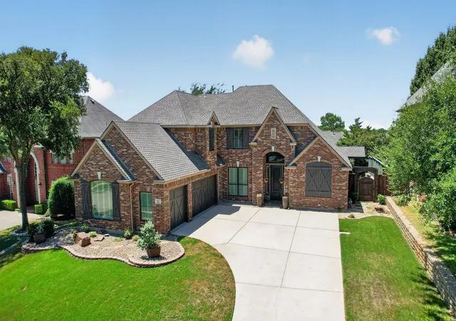 Photo 2 of Sale Pending at 2621 Huntly Ln, Flower Mound, TX 75022 | MLS# 21363065 | Listing updated on 2026-10-06
