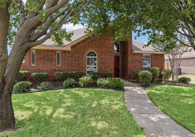 Photo 2 of Single family home for sale at 1612 Balboa Ln, Allen, TX 75002 | MLS# 21361532 | Listing updated on 2026-08-29