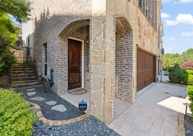 Photo 3 of Sale Pending at 6757 Lost Star Ln, Fort Worth, TX 76132 | MLS# 21358540 | Listing updated on 2026-10-02